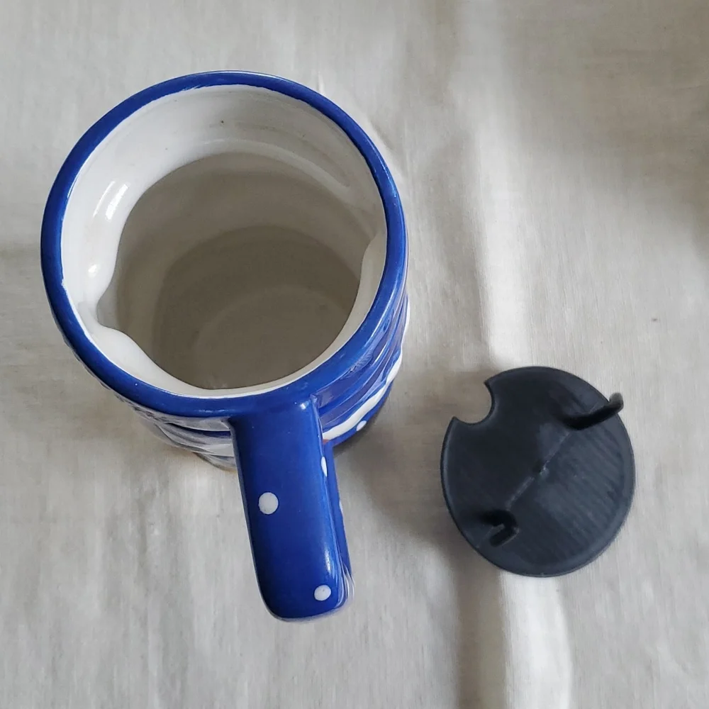 Unk ceramic used penguin